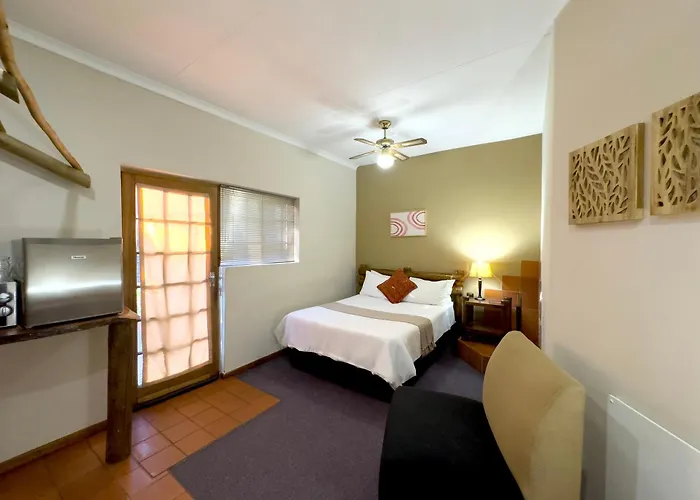Centurion Guest House And Lodge